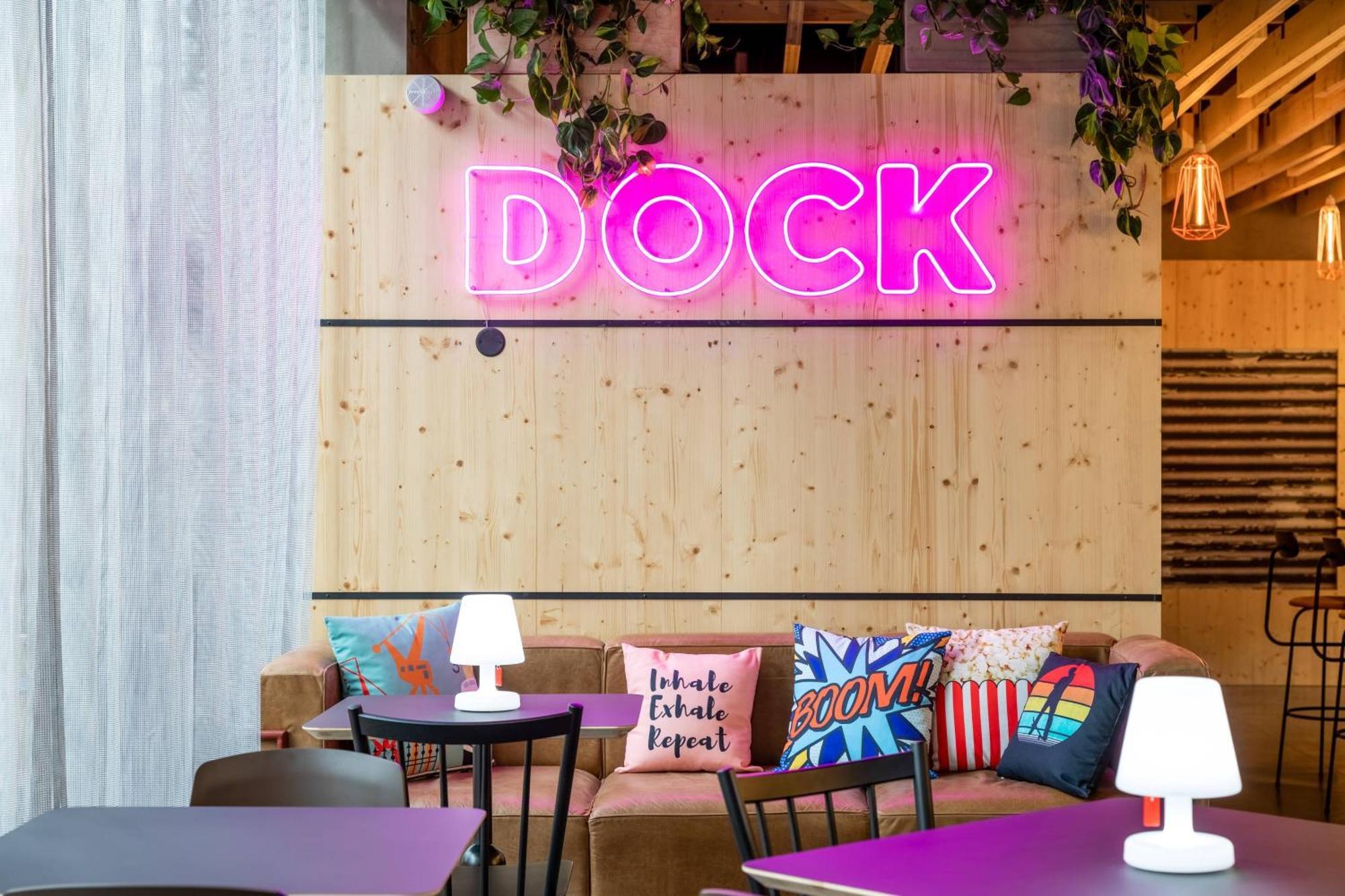 Moxy Bordeaux Hotel ภายนอก รูปภาพ
